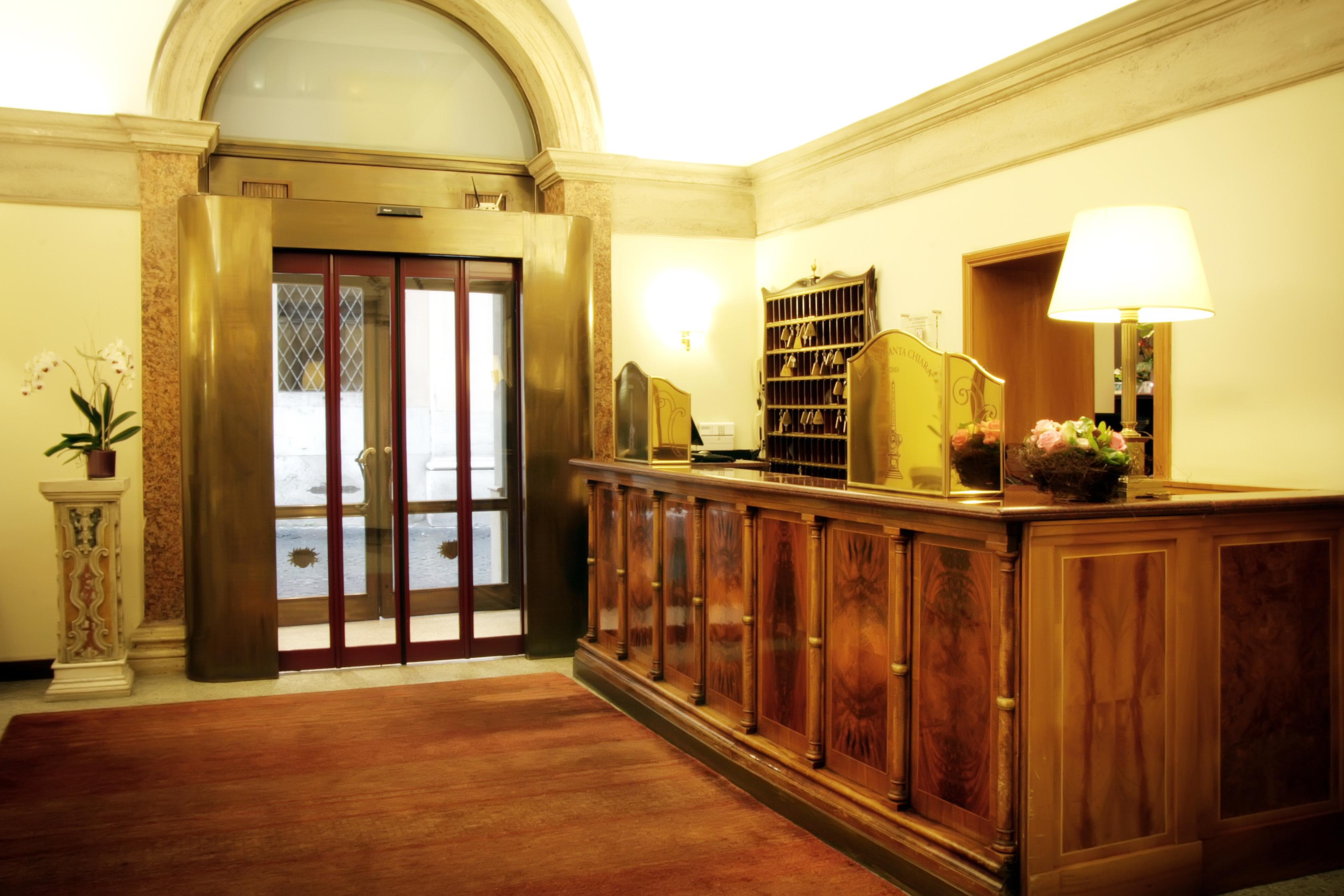 Hotel Albergo Santa Chiara Рим Екстериор снимка