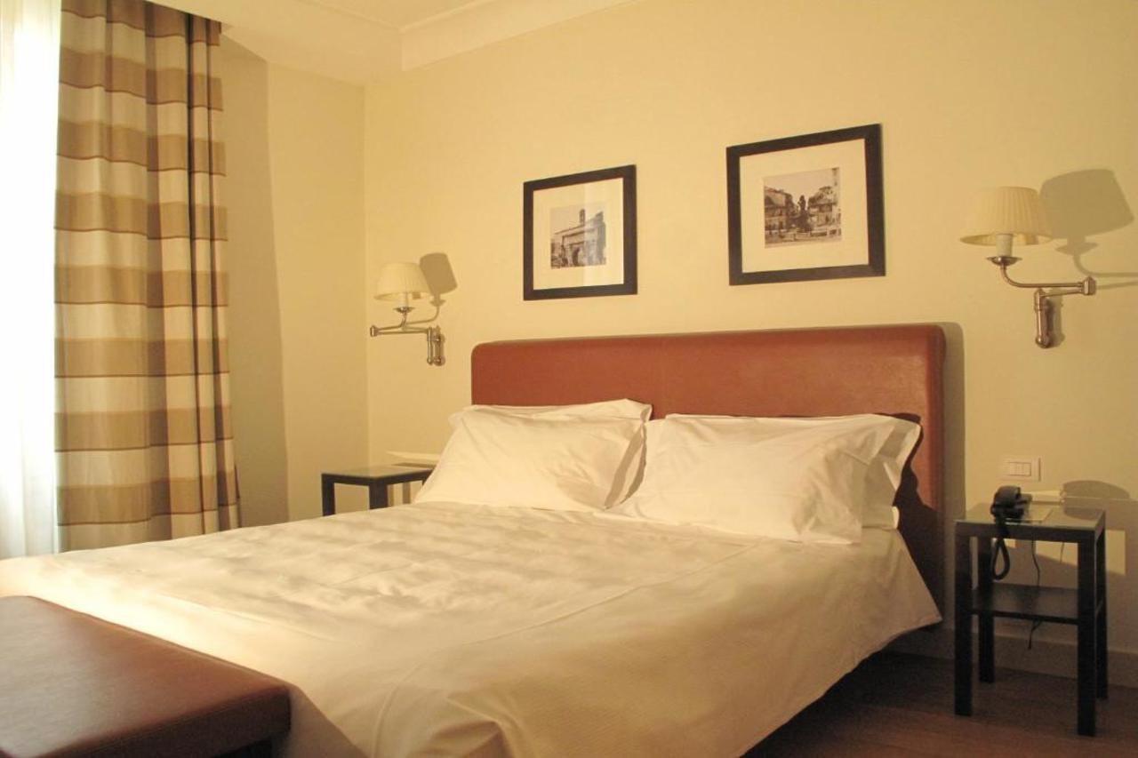Hotel Albergo Santa Chiara Рим Екстериор снимка