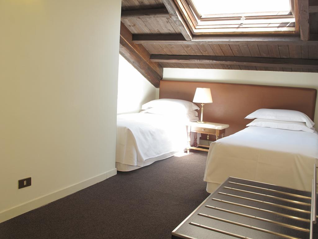 Hotel Albergo Santa Chiara Рим Екстериор снимка
